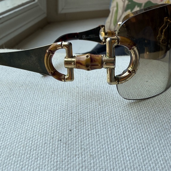 Gucci sunglasses main image 5